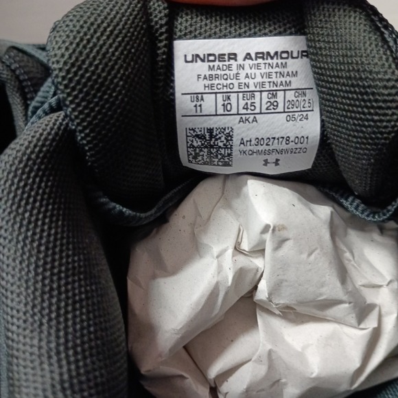 Under Armour UA Charged Verssert 2 Sneakers Men's Size 11 Black 3027178-001 NEW - Picture 6 of 9